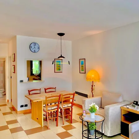 Sky&pool Dom Apartment Riva del Garda